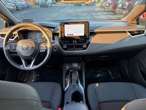 Used 2024 Toyota Corolla SE w/ Convenience Package image 13