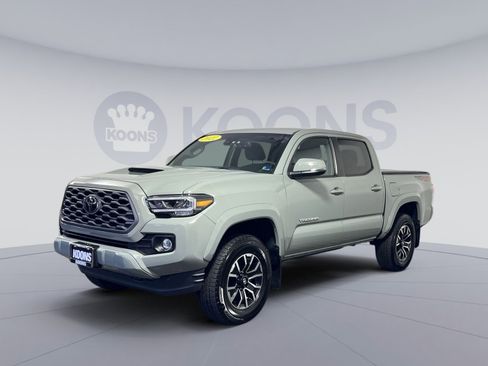 Used 2022 Toyota Tacoma TRD Sport w/ Technology Package AWD/4WD image 5