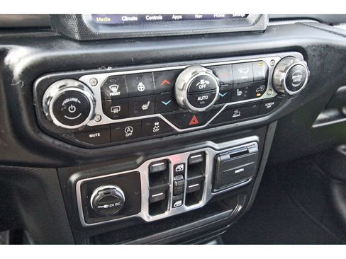 Used 2021 Jeep Gladiator Sport image 23