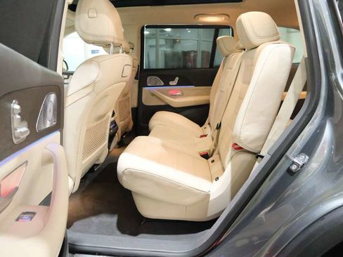 Used 2020 Mercedes-Benz GLS 450 4MATIC image 23