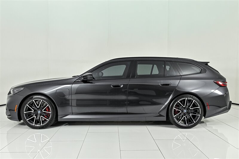 Used 2025 BMW M5 Touring AWD/4WD image 8