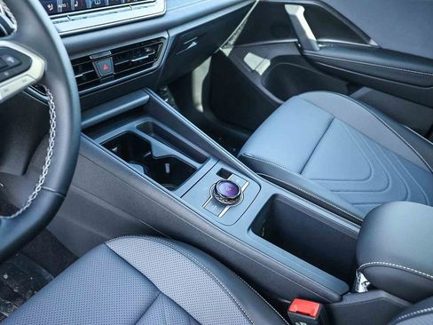 New 2026 Volkswagen Tiguan SE image 29