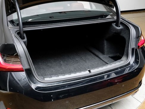 Used 2025 BMW 330i xDrive Sedan w/ Convenience Package image 58