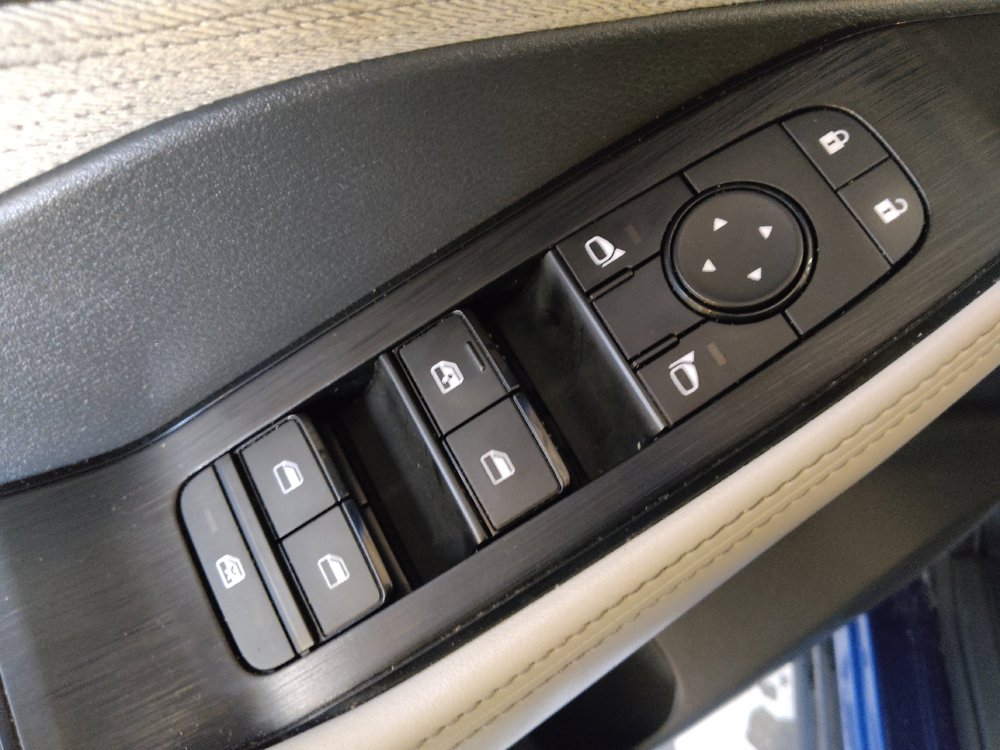 Used 2022 Nissan Rogue SV FWD image 27
