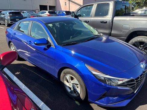 Used 2021 Hyundai Elantra SE FWD image 12