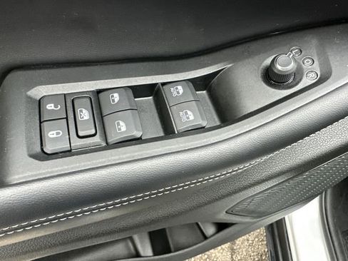 Certified 2025 Jeep Grand Cherokee Limited w/ MOPAR Finishing Package image 26