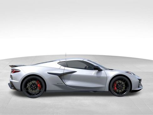 New 2026 Chevrolet Corvette Z06 w/ Stealth Interior Trim Package RWD image 7