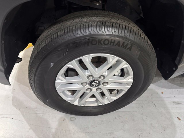 Used 2025 Toyota Tundra SR5 AWD/4WD image 42