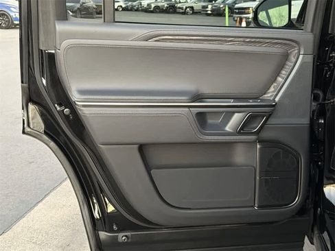 Used 2022 Rivian R1S Launch Edition image 28