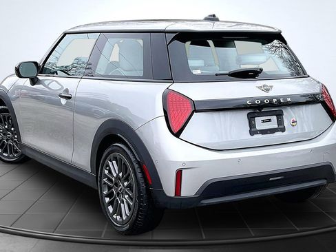 Certified 2025 MINI Cooper 2-Door Hardtop image 13