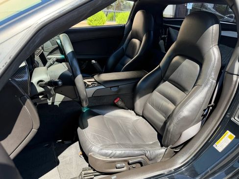 Used 2007 Chevrolet Corvette Coupe w/ Preferred Equipment Group RWD image 13
