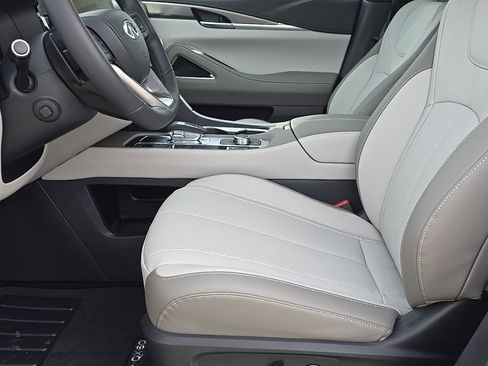 New 2026 INFINITI QX60 Luxe image 11