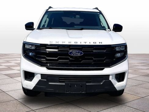 Certified 2025 Ford Expedition Max Active RWD image 3