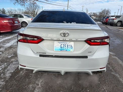 Used 2023 Toyota Camry SE image 6
