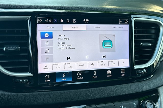 Used 2024 Chrysler Pacifica Touring-L FWD image 22