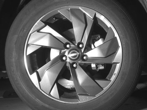Used 2025 Nissan Rogue SV FWD image 13