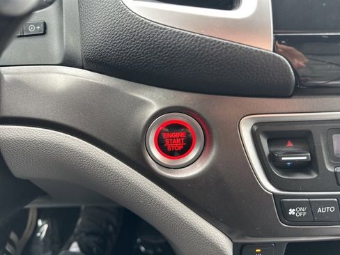 Used 2017 Honda Ridgeline RTL-T image 14