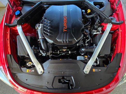 Used 2018 Kia Stinger GT1 RWD image 27