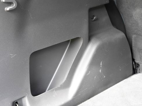 Used 2017 Ford Escape SE w/ Equipment Group 201A image 21