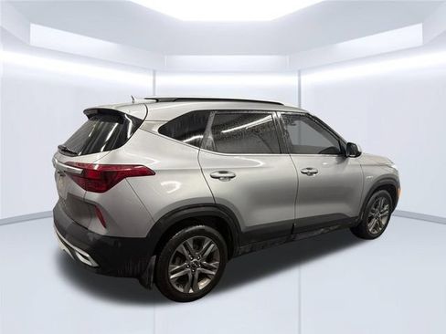 Used 2023 Kia Seltos S AWD/4WD image 5
