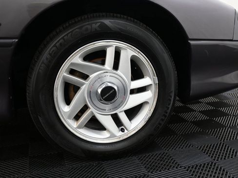 Used 1993 Chevrolet Camaro Z28 image 23