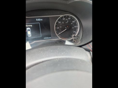 Used 2024 Nissan Versa SR w/ Trunk Package image 9