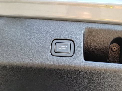 Used 2024 Chevrolet Equinox EV LT w/ LPO, Trailering Package FWD image 10