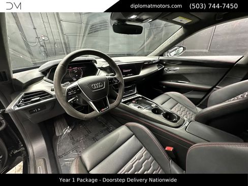 Used 2022 Audi RS e-tron GT w/ Year 1 Package image 17