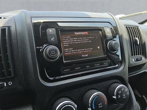 Used 2020 RAM ProMaster 2500 w/ Interior Convenience Group FWD image 19