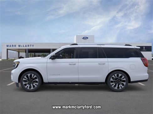 New 2026 Ford Expedition Max Platinum image 3