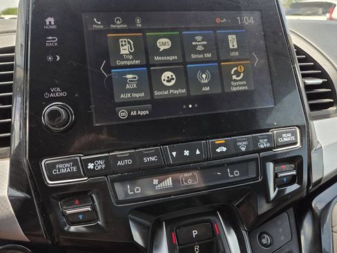 Used 2021 Honda Odyssey Touring image 11