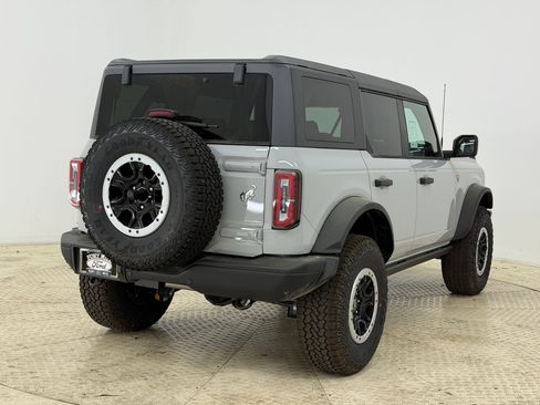 New 2026 Ford Bronco Badlands w/ Sasquatch Package AWD/4WD image 9