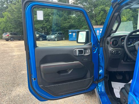 New 2025 Jeep Wrangler Rubicon w/ Safety Group image 22