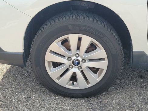 Used 2017 Subaru Outback 2.5i Premium image 13