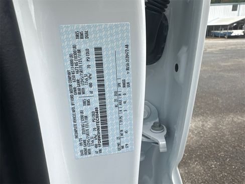 New 2026 Ford F350 XL w/ XL Chrome Package image 19