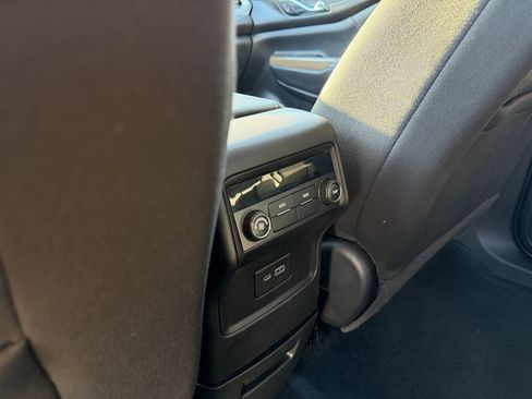 Used 2020 GMC Acadia SLE image 31