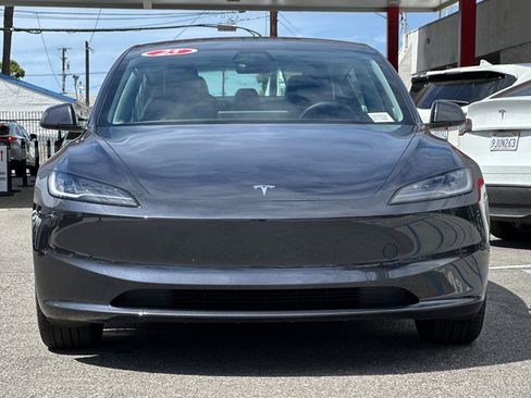 Used 2025 Tesla Model 3 Long Range RWD image 9