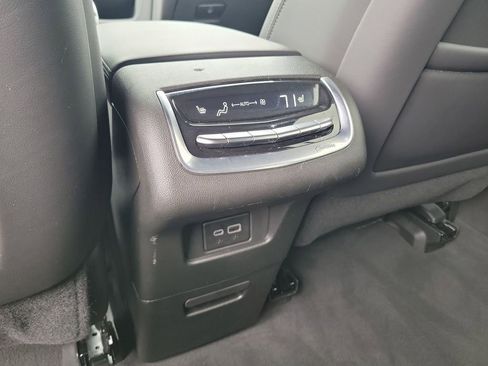 Used 2025 Cadillac XT6 Premium Luxury w/ Technology Package FWD image 20