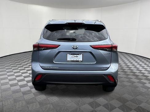 Used 2021 Toyota Highlander XLE image 5