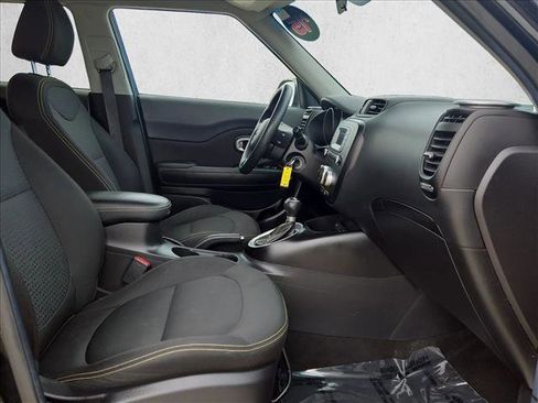 Used 2015 Kia Soul + FWD image 20