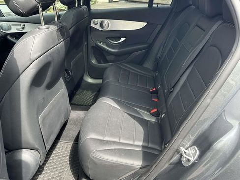 Used 2019 Mercedes-Benz GLC 300 4MATIC image 10