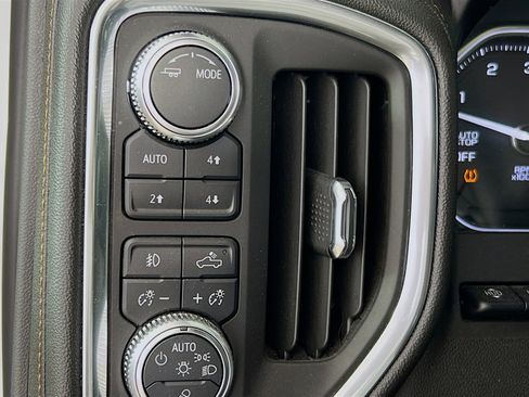 Used 2020 GMC Sierra 1500 AT4 w/ AT4 Premium Package image 10