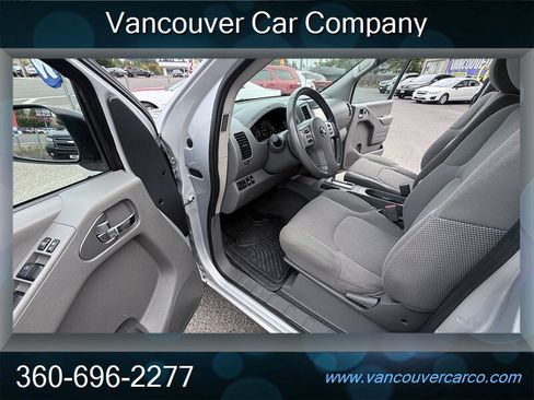 Used 2019 Nissan Frontier SV AWD/4WD image 13