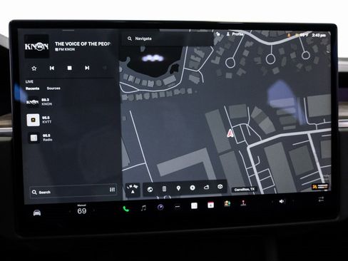 Used 2022 Tesla Model X image 18