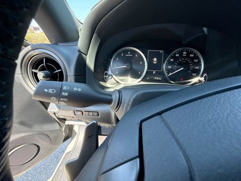 Used 2025 Lexus IS 350 F Sport RWD image 28
