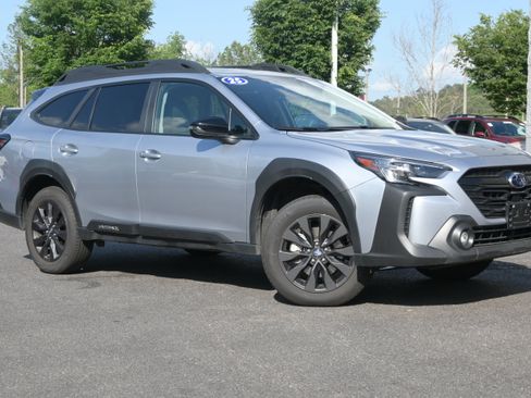 Certified 2025 Subaru Outback Onyx Edition AWD/4WD image 2
