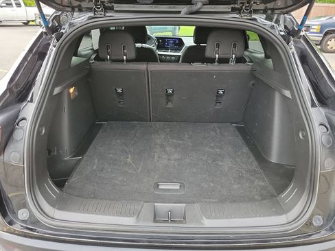 Used 2024 Chevrolet Trax RS FWD image 11