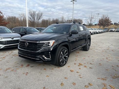 New 2026 Volkswagen Atlas Cross Sport SEL Premium R-Line image 7