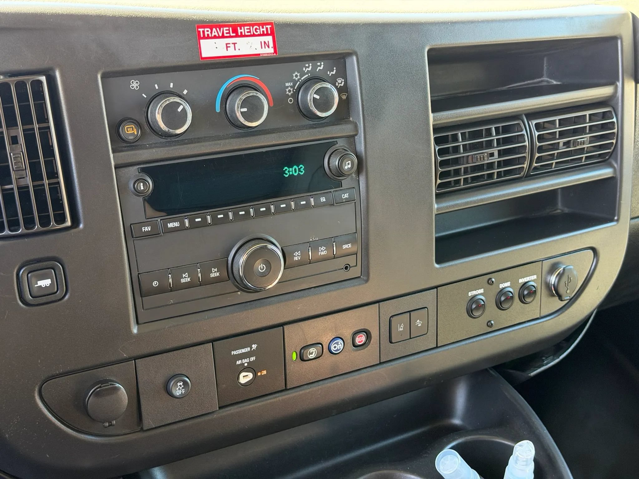 Used 2019 Chevrolet Express 2500 w/ Driver Convenience Package RWD image 5
