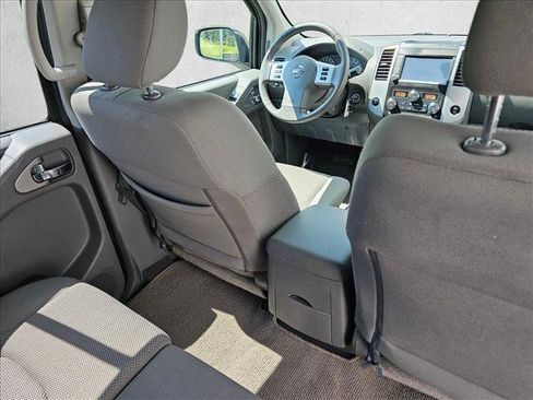 Used 2019 Nissan Frontier SV w/ Value Truck Package AWD/4WD image 16